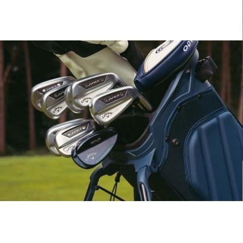 Callaway, Torba golfowa Fairway C (z nóżkami/standbag), model 2025 Elyte Callaway, Torba golfowa Fairway C (z nóżkami/standbag), model 2025 Elyte